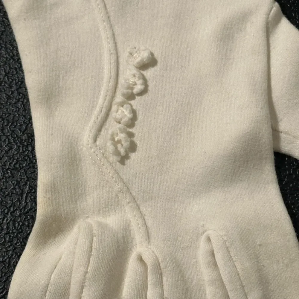 Vintage Elegant Cream Gloves with Embellishments